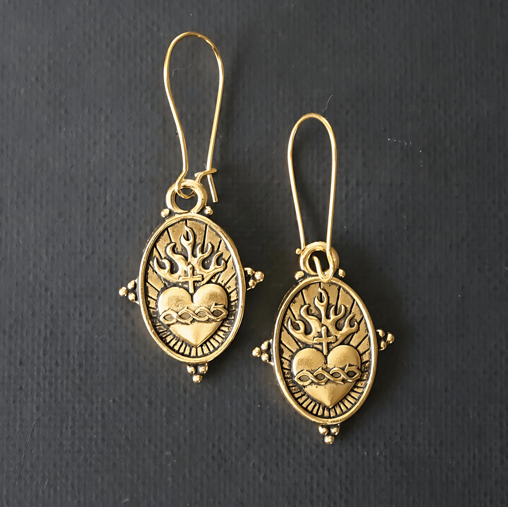 Christianartworkshop Ohrringe im Vintage-Stil mit Heiligem Herzen: Schmuck für Glaube und Hingabe - image 2