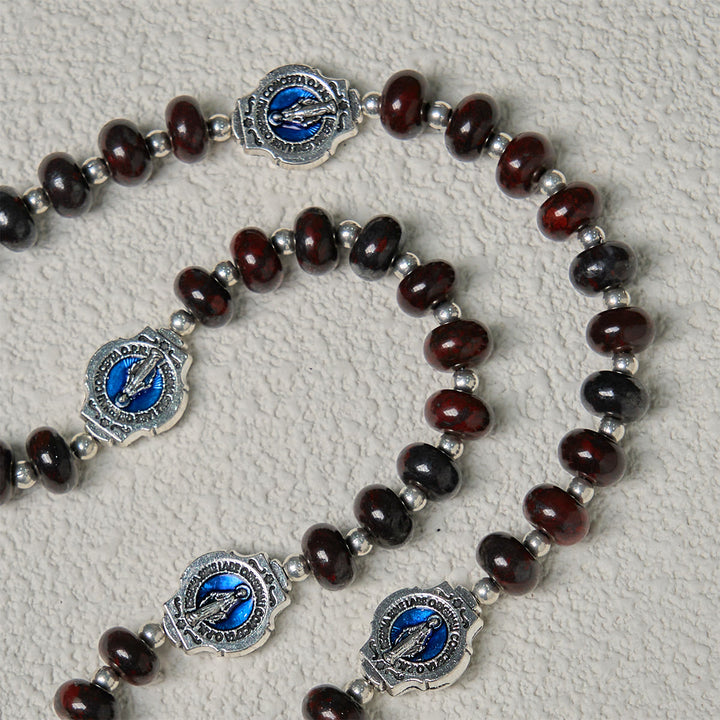 Christianartworkshop Handgefertigter dunkelbrauner Rosenkranz mit blauen Emaille-Medaillen und Kruzifix Unserer Lieben Frau - image 9