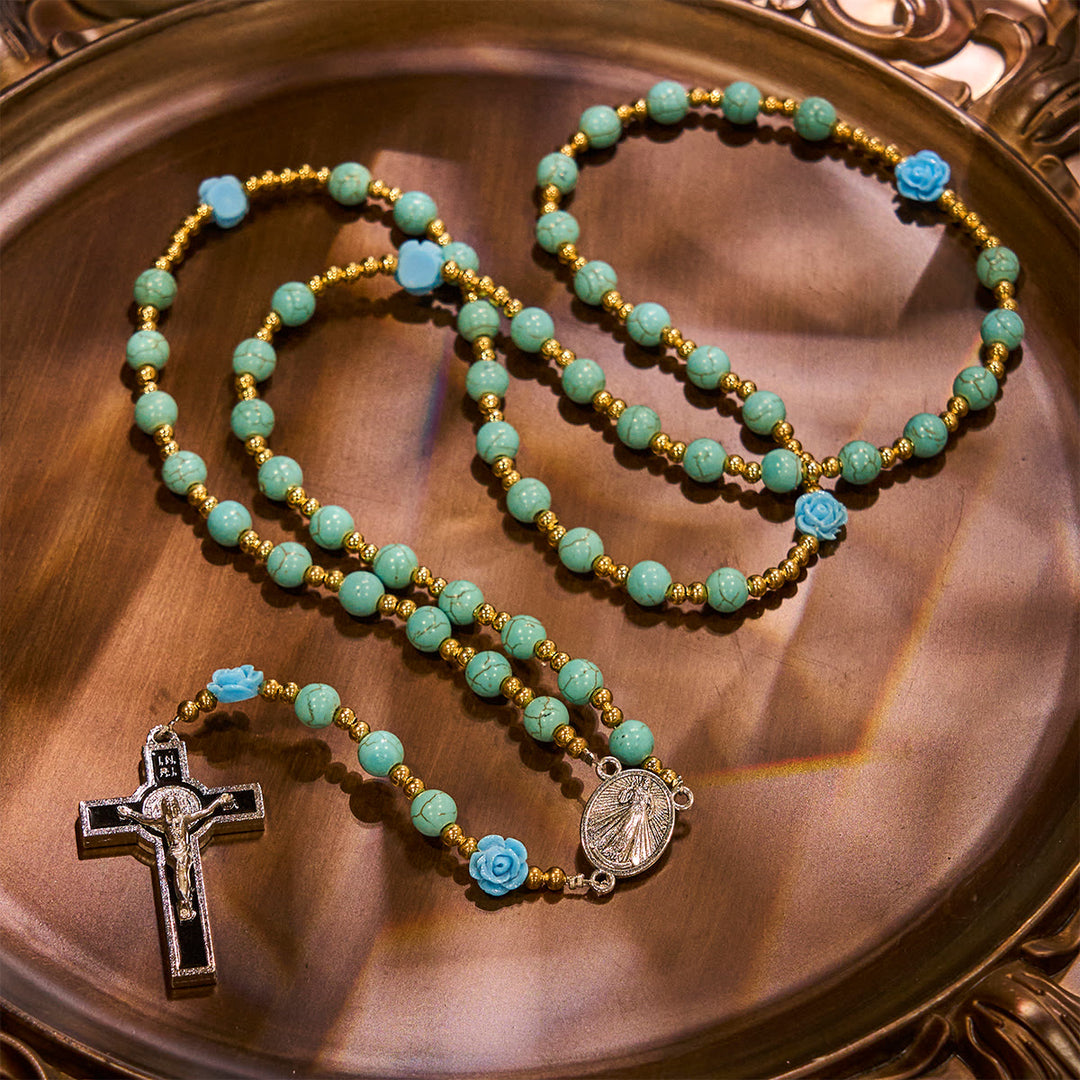Christianartworkshop Eleganter Rosenkranz mit roten und blauen Rosen und türkisfarbenen Perlen: Gesegnet von Unserer Lieben Frau und dem Heiligen Benedikt - image 17