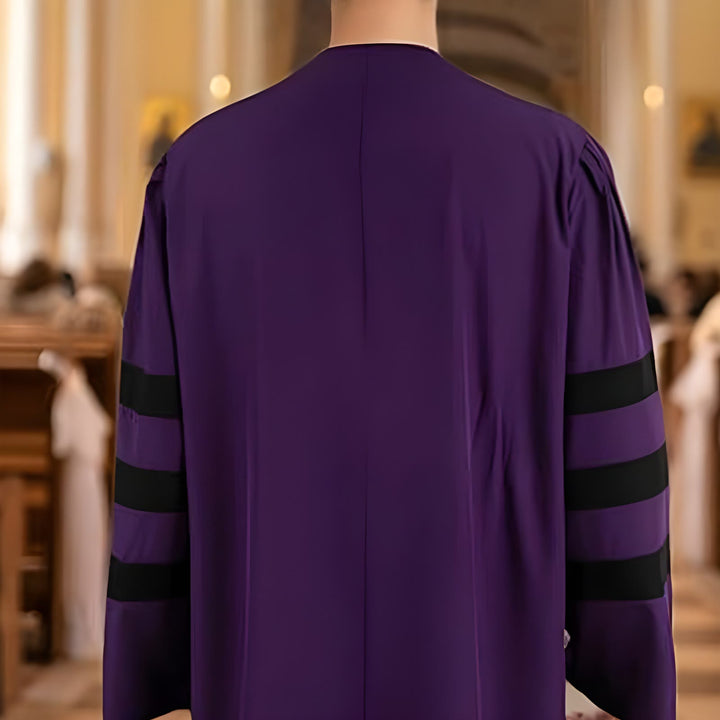 Christianartworkshop Verzierte violette Geistliche Robe mit goldenem Kreuz und gestreiftem Stil - image 5