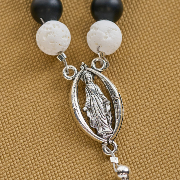 Christianartworkshop Mattschwarzer und weißer Lavastein mit Katzen- und Kuh-Chrams-Armband und Tier-Rosenkranz - image 8