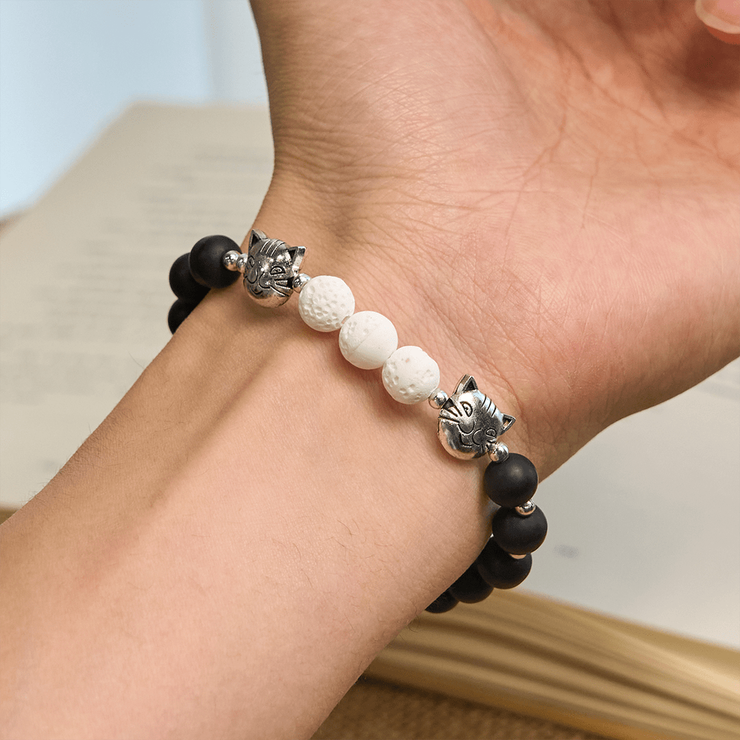 Christianartworkshop Mattschwarzer und weißer Lavastein mit Katzen- und Kuh-Chrams-Armband und Tier-Rosenkranz - image 11