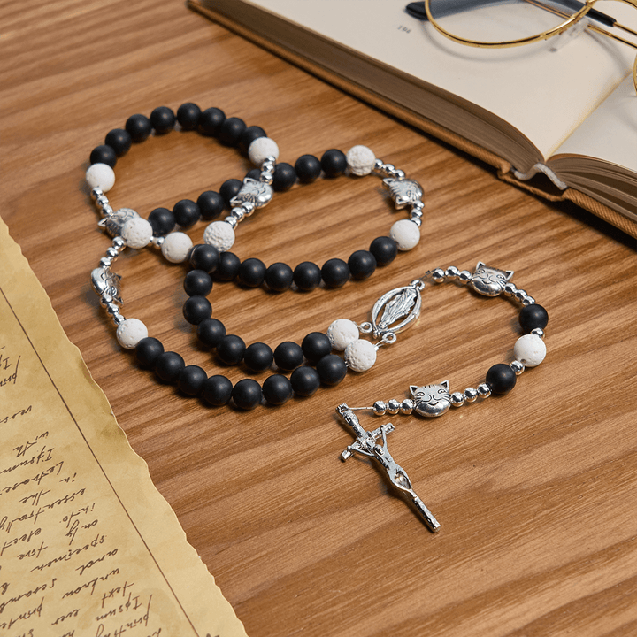 Christianartworkshop Mattschwarzer und weißer Lavastein mit Katzen- und Kuh-Chrams-Armband und Tier-Rosenkranz - image 4