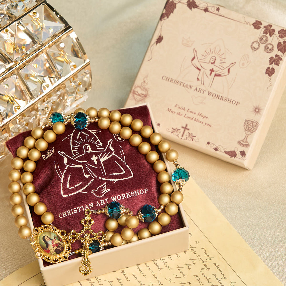Christianartworkshop Eleganter Rosenkranz aus mattgoldenen Perlen mit der Heiligen Therese und einem Kruzifix - image 2