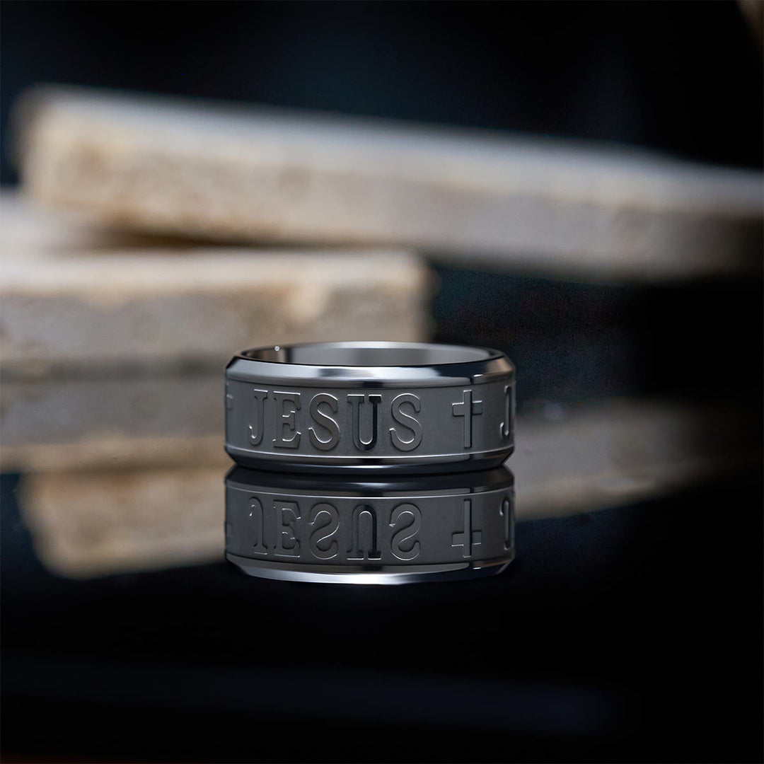 Christianartworkshop Titanstahlring mit Lasergravur „JESUS“ - image 14