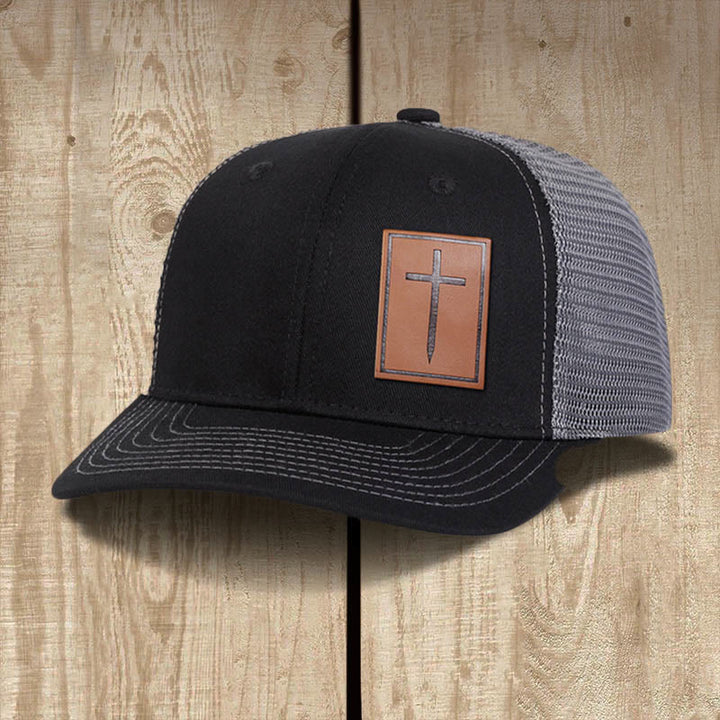 Christianartworkshop Faith Over Fear Nagelkreuz Lederaufnäher Faith Hat - Dunkelgrau - image 4