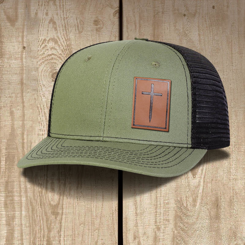 Christianartworkshop Faith Over Fear Nagelkreuz Lederaufnäher Faith Hat - Armeegrün - image 5