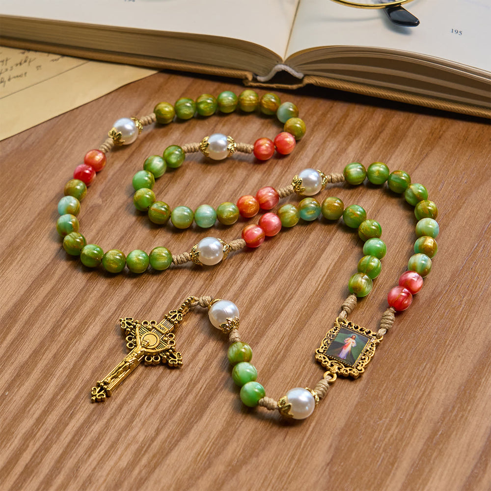 Christianartworkshop Handgefertigter Rosenkranz „Christmas Blessings“ der Göttlichen Barmherzigkeit mit rot-grünen Perlen und bronzenem Kruzifix - image 2