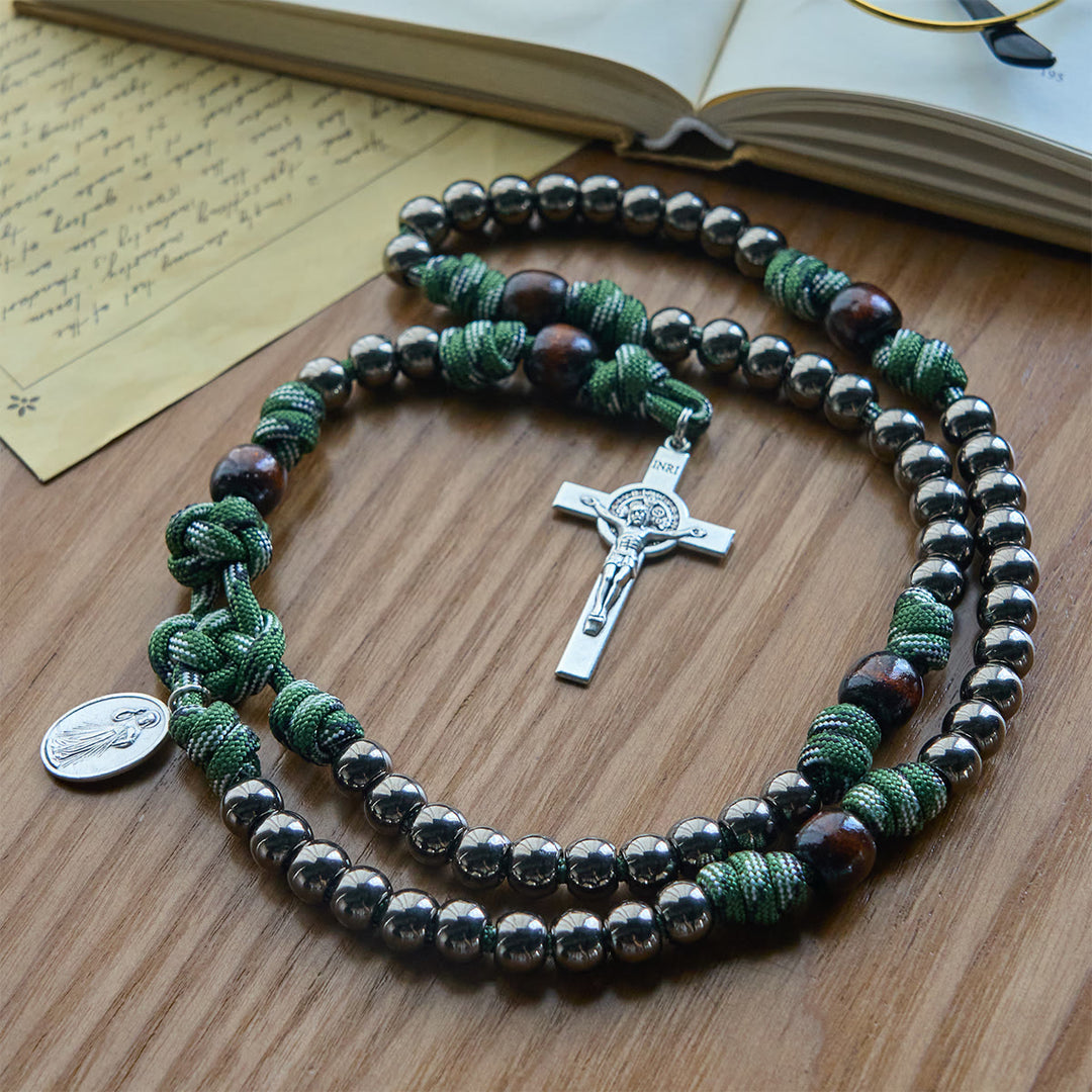Christianartworkshop Robuster Paracord-Segensrosenkranz: Beschützt durch den Heiligen Geist und die Göttliche Barmherzigkeit - image 2