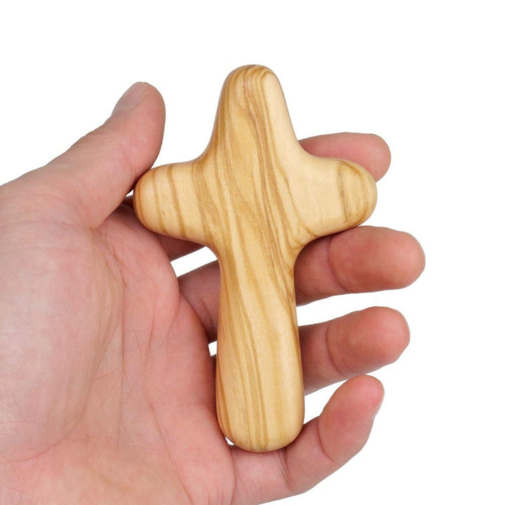 Christianartworkshop Minimalistisches Handkreuz aus Olivenholz: Einzigartiges Symbol einfacher religiöser Hingabe - image 2