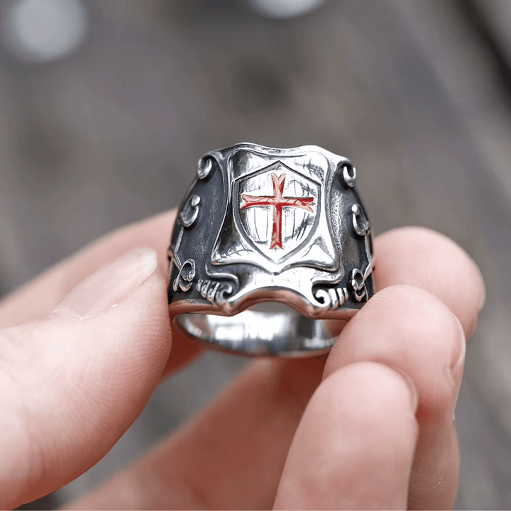 Christianartworkshop Schildring im mittelalterlichen Stil mit rotem Kreuz, ritterlichem Design und eingravierten Details - image 3
