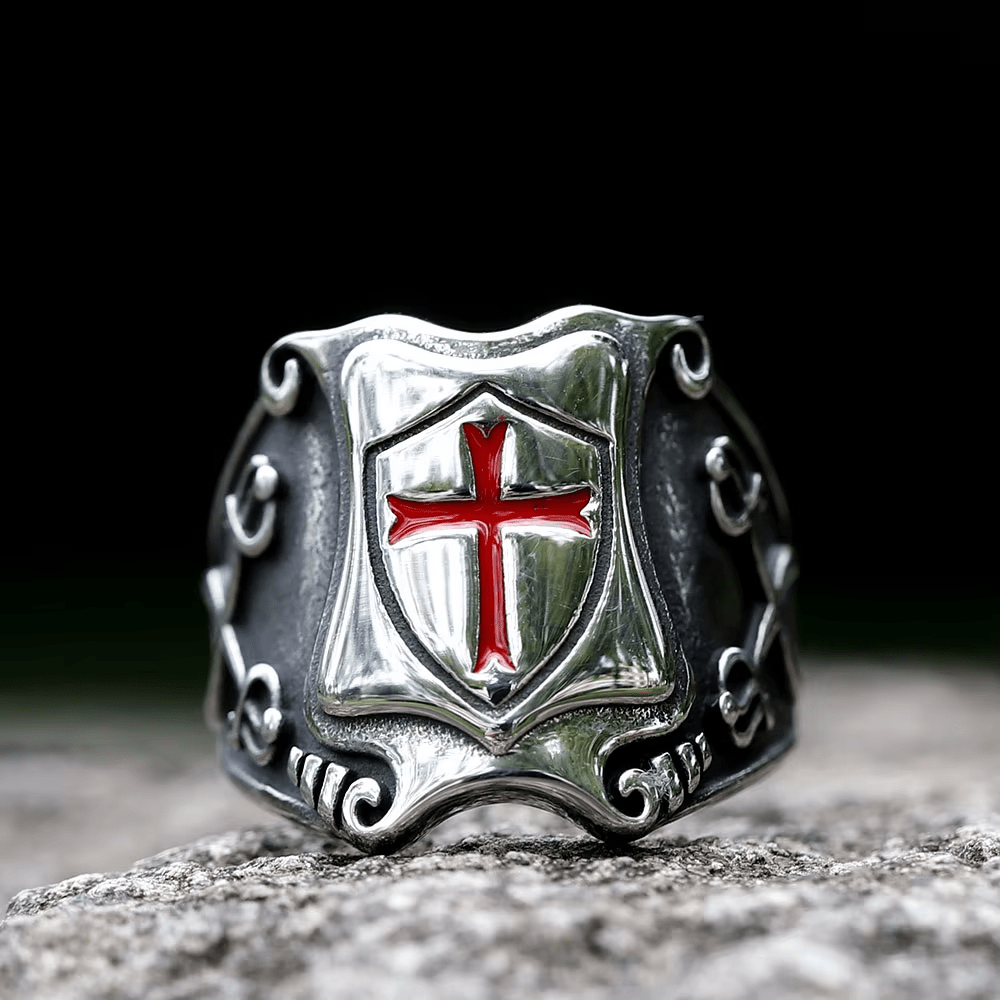 Christianartworkshop Schildring im mittelalterlichen Stil mit rotem Kreuz, ritterlichem Design und eingravierten Details - image 4
