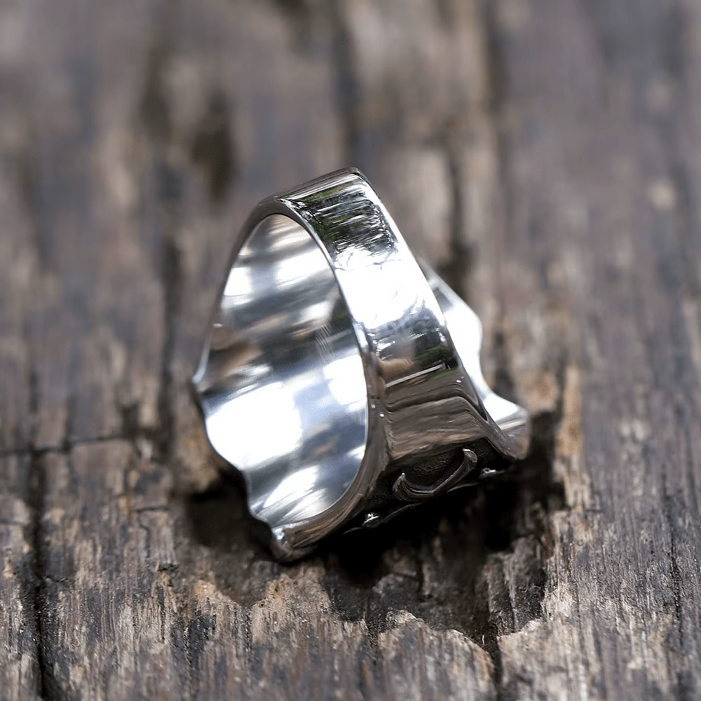 Christianartworkshop Schildring im mittelalterlichen Stil mit rotem Kreuz, ritterlichem Design und eingravierten Details - image 10
