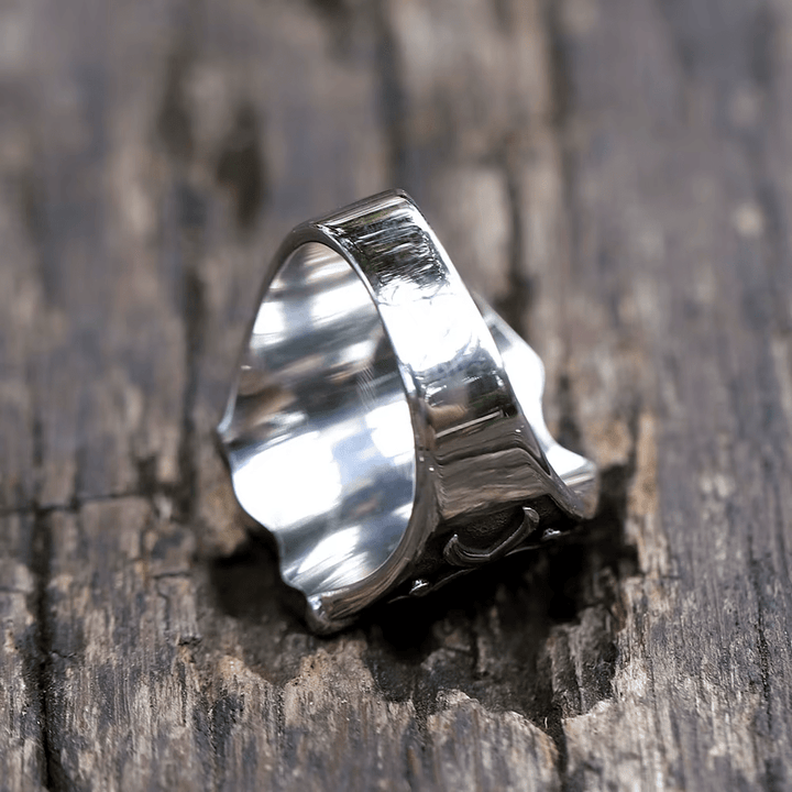 Christianartworkshop Schildring im mittelalterlichen Stil mit rotem Kreuz, ritterlichem Design und eingravierten Details - image 10