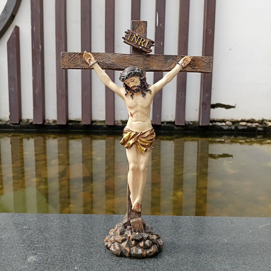 Christianartworkshop Minimalistisches Jesus-Ornament aus Kunstharzkruzifix: Einzigartiges Zeichen dezenter religiöser Ehrfurcht - image 3