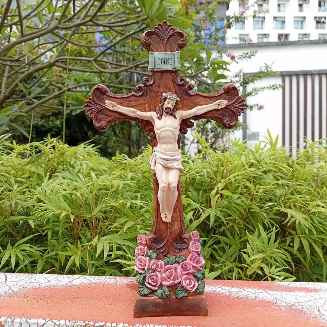 Christianartworkshop Classic INRI – Kruzifix-Ornament mit Inschrift: Ein anmutiger Ausdruck des frommen Glaubens - image 3
