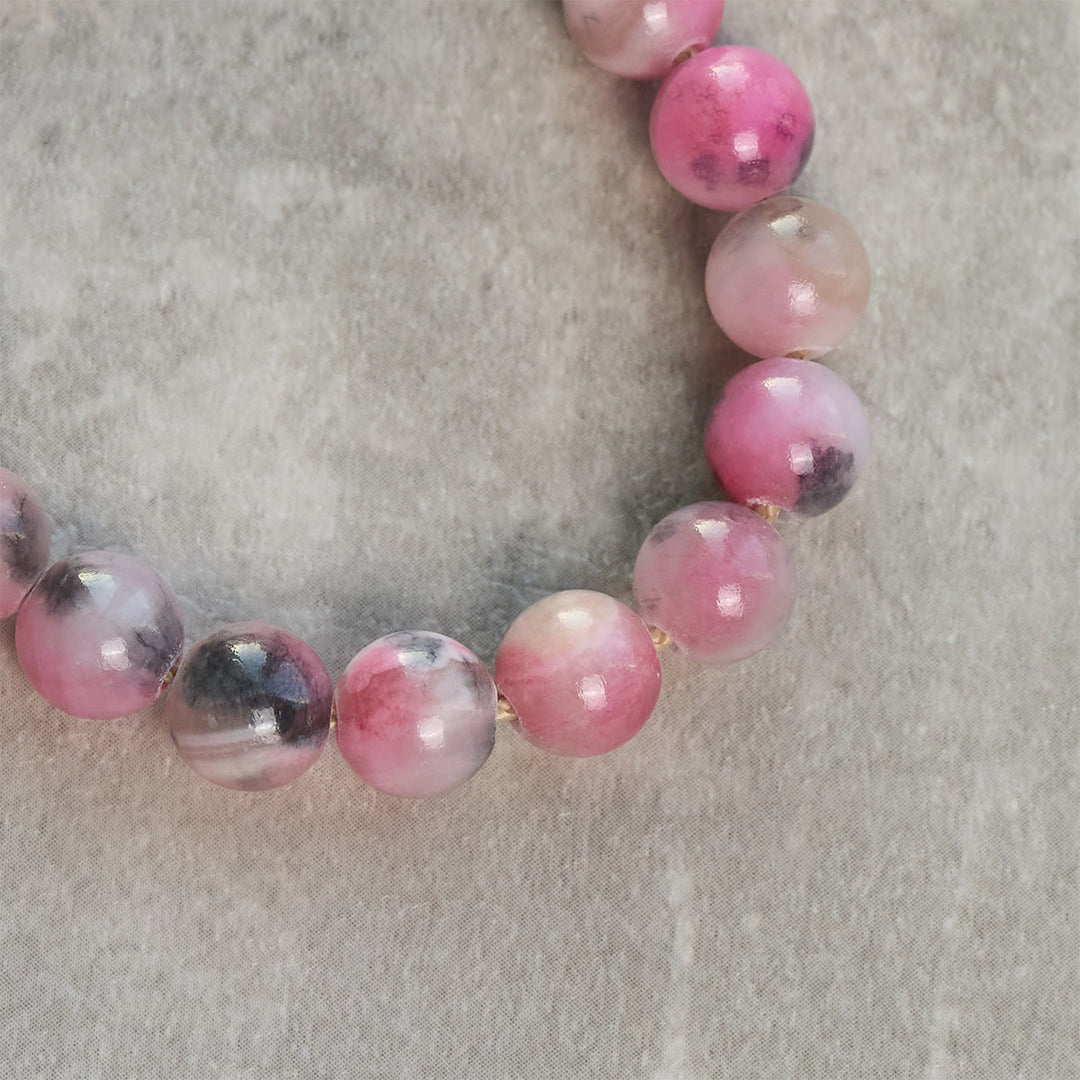 Christianartworkshop Tragbarer Rosenkranz-Schlüsselanhänger aus persischen rosa Jadeperlen mit bronzenem Kruzifix - image 3