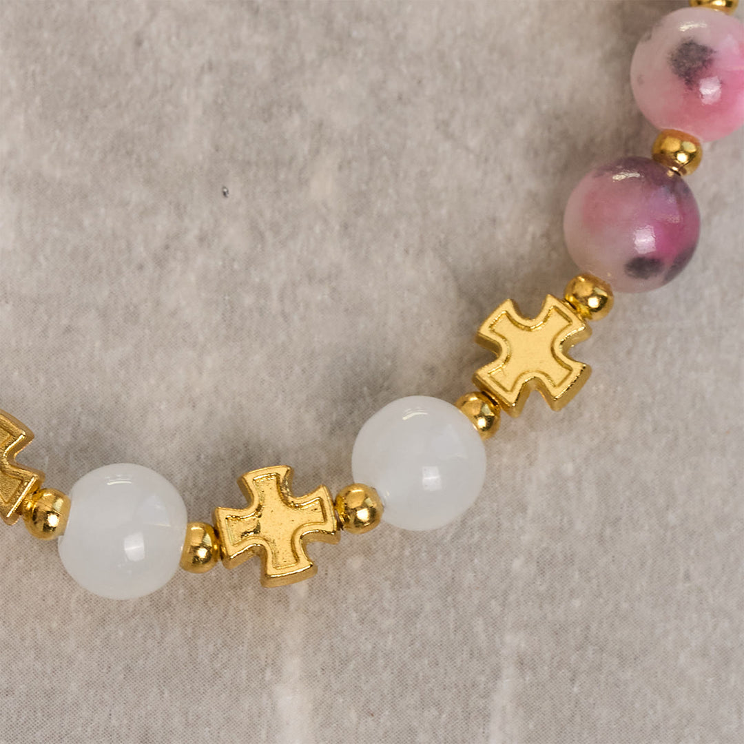 Christianartworkshop Anmutiges 8 mm großes Armband aus persischen rosa und schwarzen Jadeperlen mit antikem Kreuz - image 5