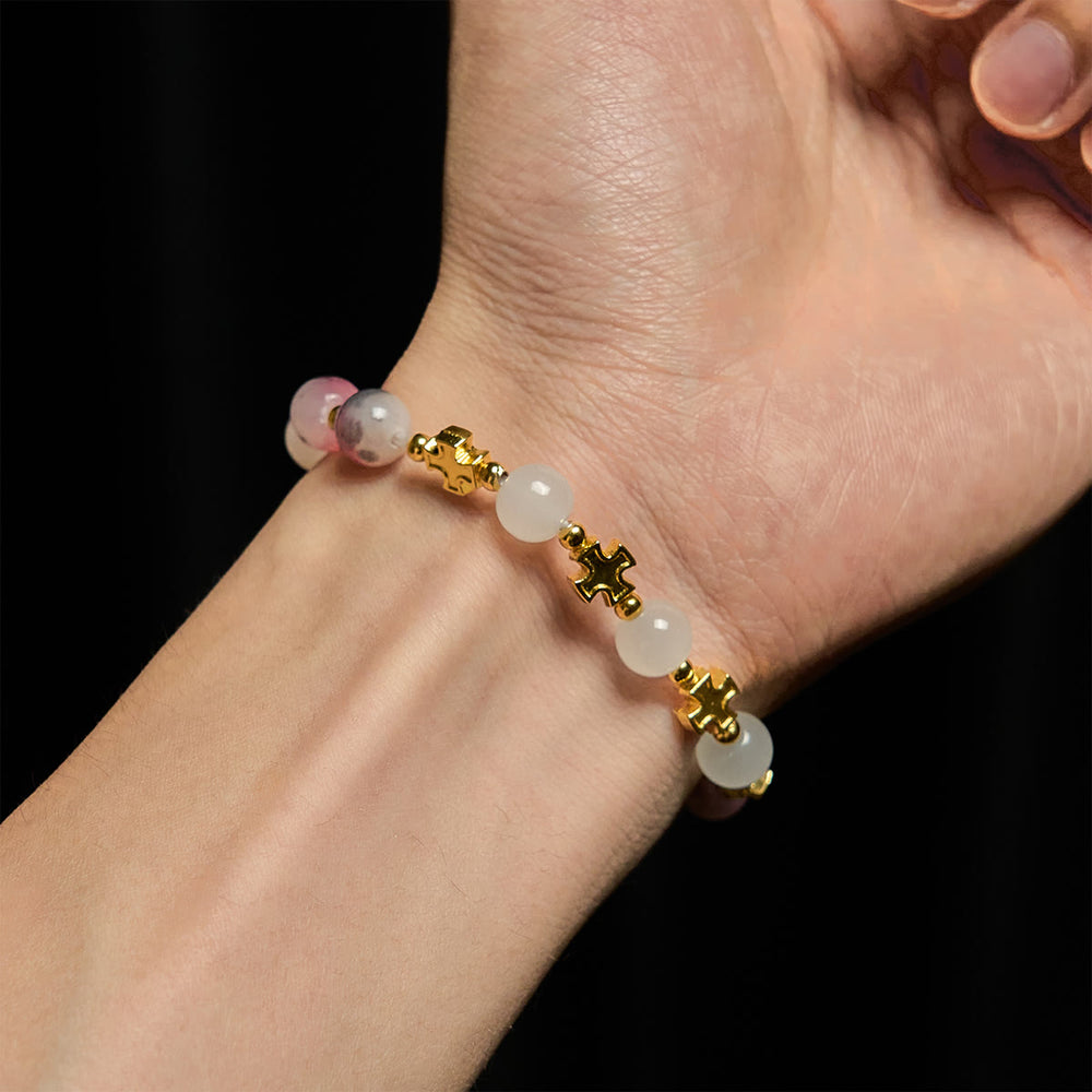 Christianartworkshop Anmutiges 8 mm großes Armband aus persischen rosa und schwarzen Jadeperlen mit antikem Kreuz - image 1