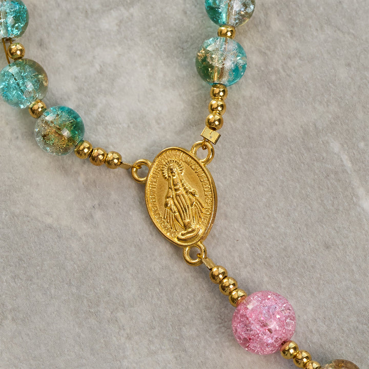 Christianartworkshop Glitzernder 8 mm großer Rosenkranz aus Craquelé-Glas im Ozean-Stil mit Medaille Unserer Lieben Frau - image 7