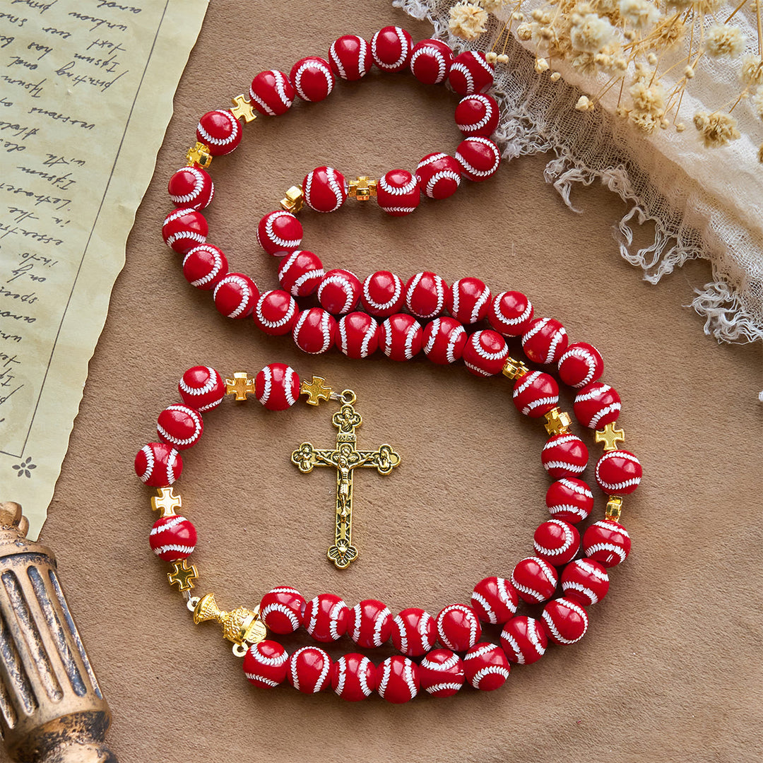 Christianartworkshop Gesegneter Miniatur-Rosenkranz mit Baseballperlen und goldenem Heiligen Kelch und Kruzifix: Glaube und Sport verbinden - Rot - image 13