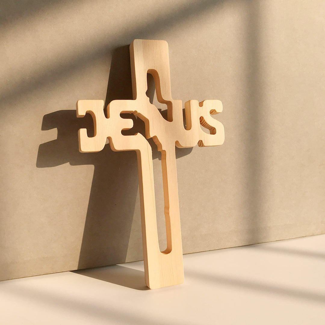 Christianartworkshop Jesus-Silhouette, Kiefernholz-Kreuz, Wandkunst mit hohlgeschnitztem Design - Jesus - image 0