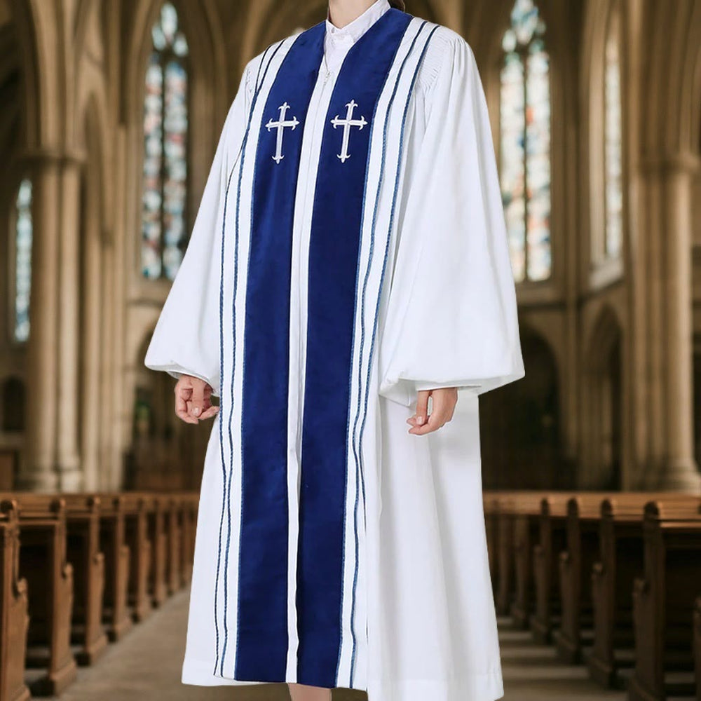 Christianartworkshop Weiße Kirchenrobe für Geistliche mit gestickten Kreuzen und blauem Paneel-Design - image 1