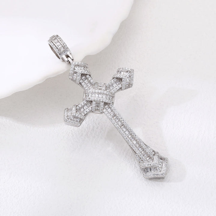 Christianartworkshop Künstlerischer, diamantbesetzter Silberkreuz-Anhänger: Eine einzigartige Verbindung von Eleganz und Glauben - 925 Sterlingsilber - image 0