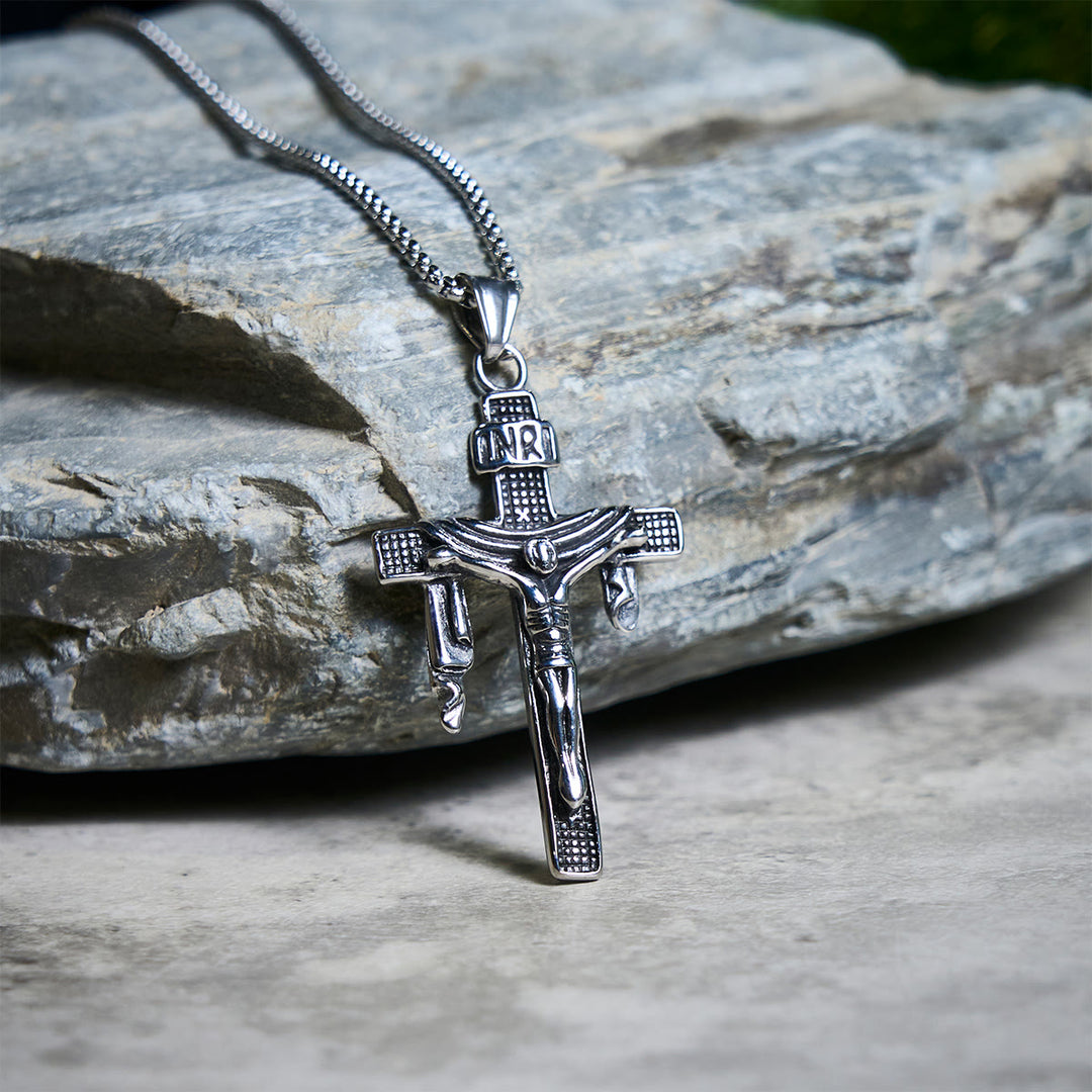 Christianartworkshop Künstlerische INRI-Kreuz-Halskette aus Sterlingsilber: Eine einzigartige Mischung aus Kunst und Glauben - Edelstahl - image 0