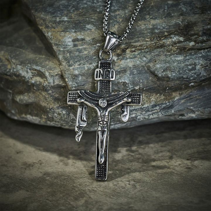 Christianartworkshop Künstlerische INRI-Kreuz-Halskette aus Sterlingsilber: Eine einzigartige Mischung aus Kunst und Glauben - image 2
