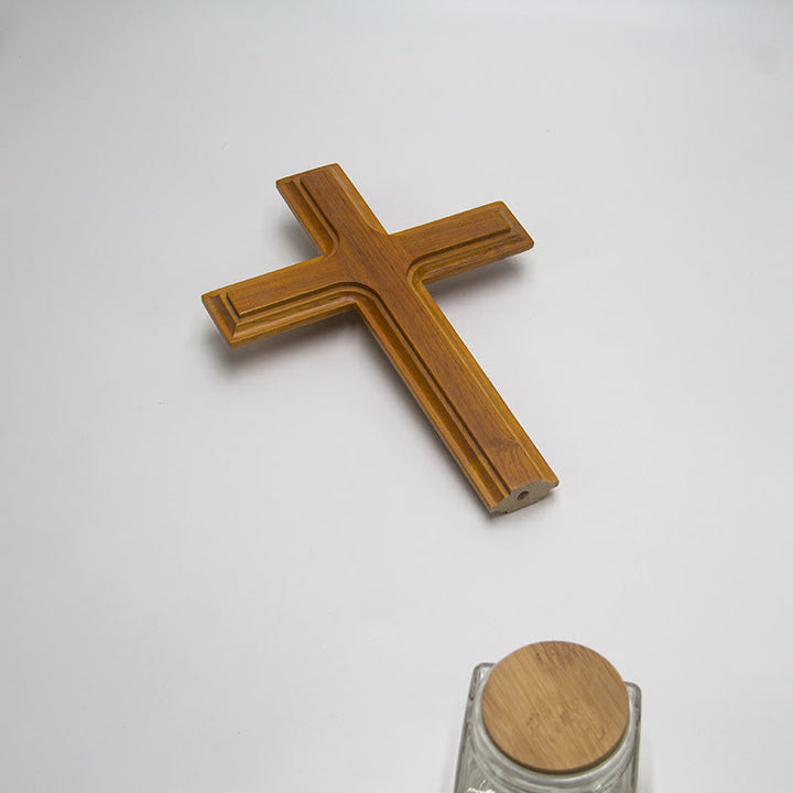 Christianartworkshop Minimalistisches Holzkreuz-Dekor mit Sockel: Ein subtiles Zeichen spiritueller Gelassenheit - image 3