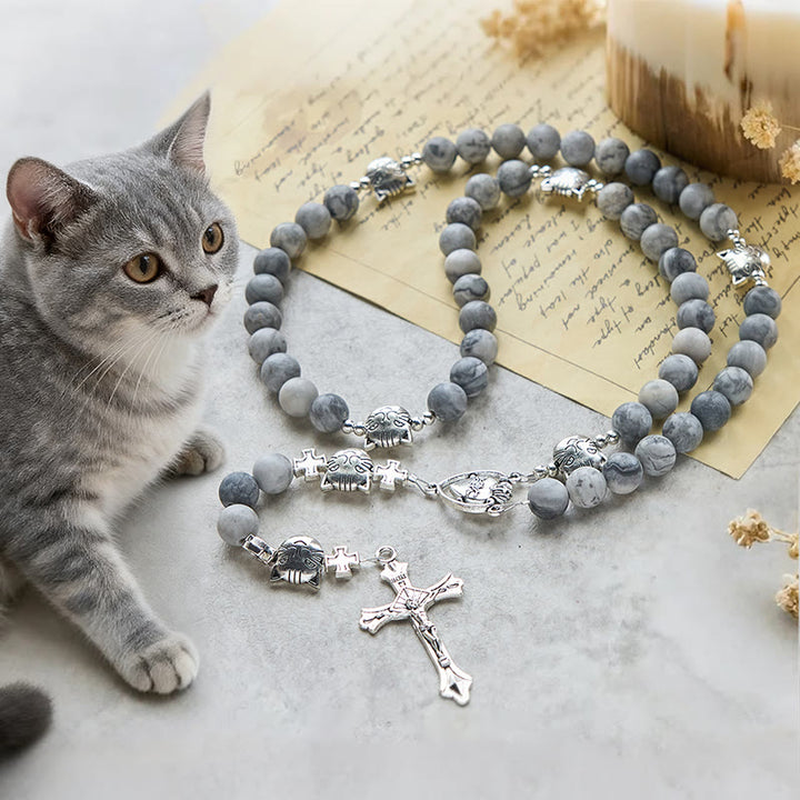 Christianartworkshop Gebetsrosenkranz mit hellgrauer getigerter Katze: Gebetsvolle Fürsorge für streunende Katzen, Armband, Tierrosenkranz - Rosenkranz mit getigerter Katze - image 0