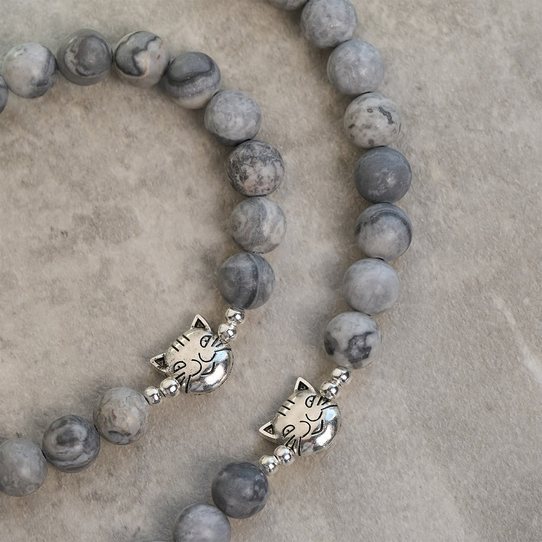 Christianartworkshop Gebetsrosenkranz mit hellgrauer getigerter Katze: Gebetsvolle Fürsorge für streunende Katzen, Armband, Tierrosenkranz - image 6