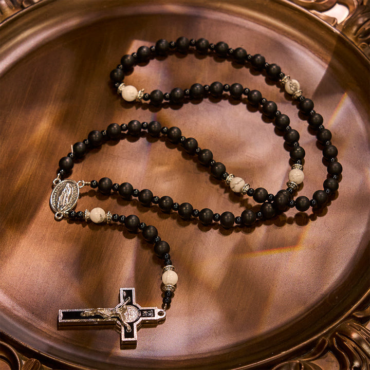 Christianartworkshop Handgefertigter Rosenkranz aus mattschwarzen Perlen mit silbernem Kruzifix und Wundertätiger Medaille - image 3