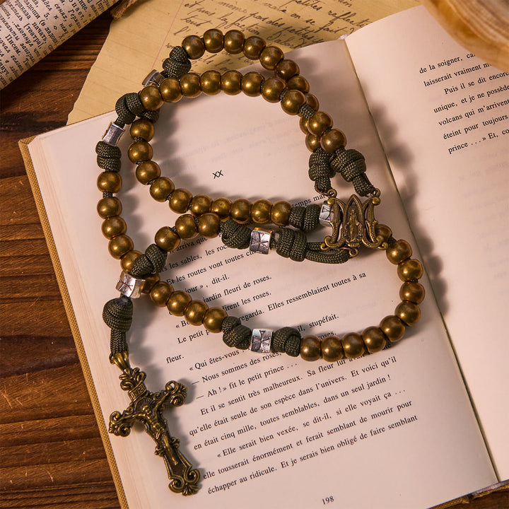 Christianartworkshop Enduring Faith Paracord-Rosenkranz mit Bronzeperlen: Tradition mit Stärke gewebt - image 2
