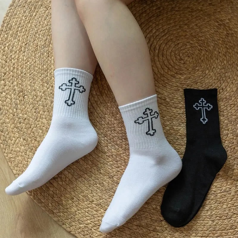 Christianartworkshop Minimalistisches Kreuz-Design, Crew-Socken, Unisex: Gehen Sie täglich in göttlicher Führung - image 1