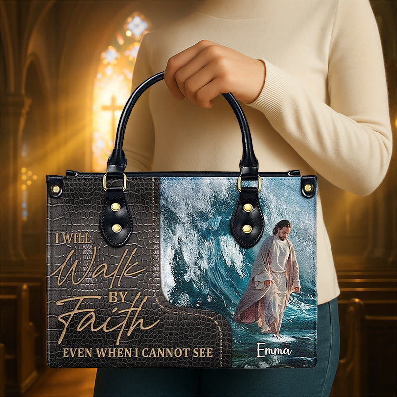Personalisierte Lederhandtasche mit Jesusmotiv von Christianartworkshop: Spiritueller Glaube – Inspiration zum Mitnehmen - image 4