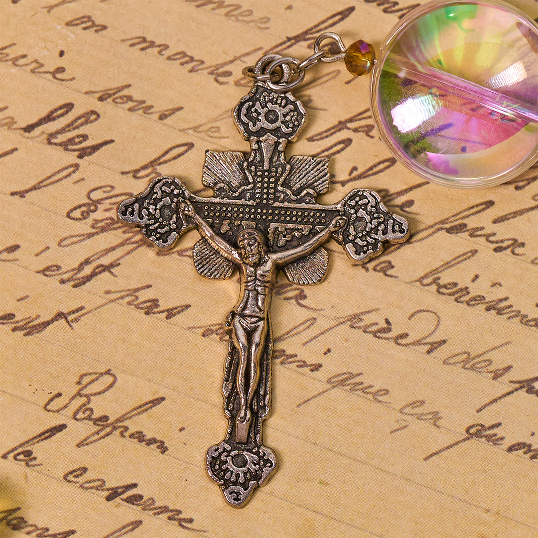 Christianartworkshop Einzigartiger, übergroßer katholischer Rosenkranz mit Regenbogen-Aurora-Perlen und Medaille der Heiligen Familie - image 8