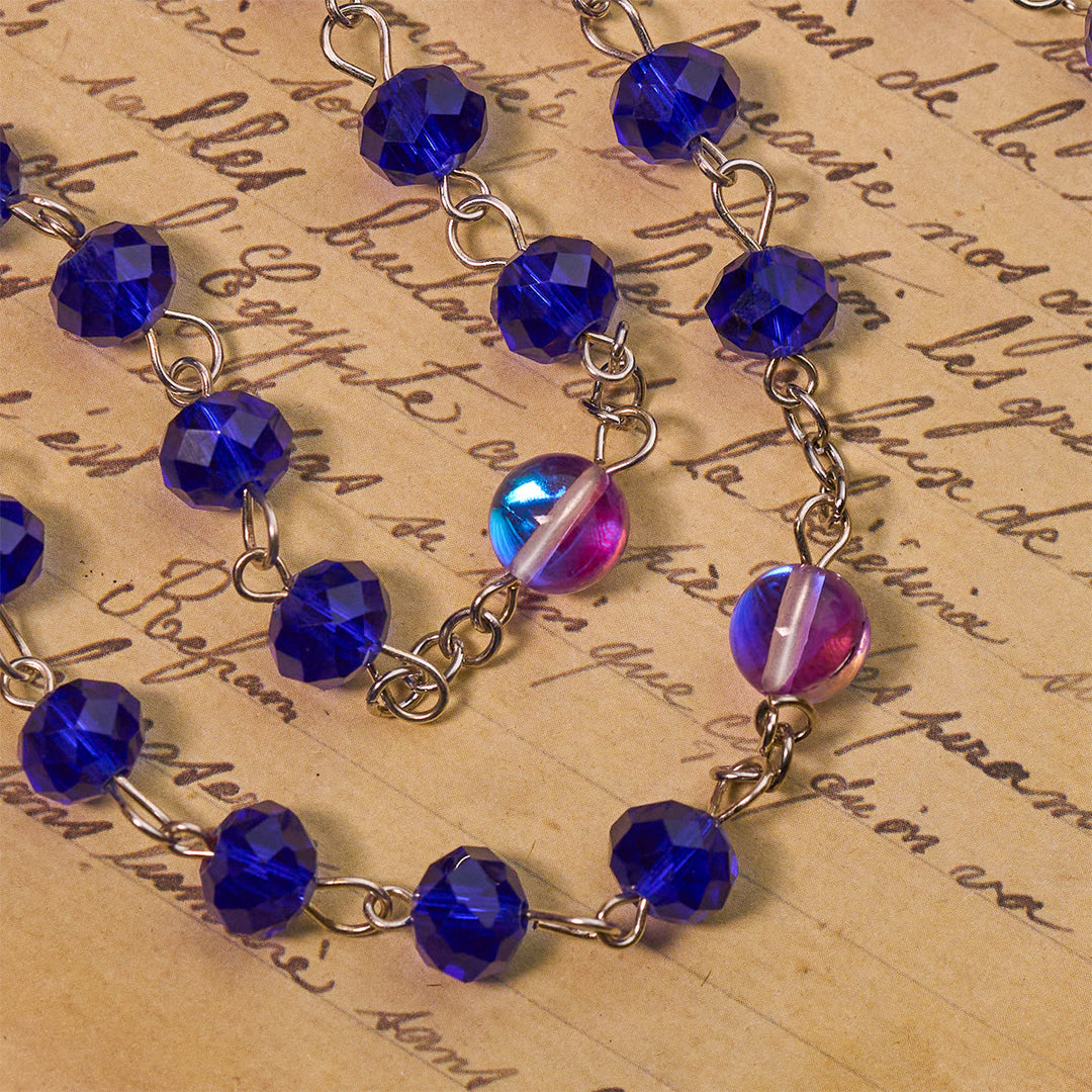 Christianartworkshop Mystischer Gebetsrosenkranz mit facettierten Perlen in Lila und Blau mit Emaille-Medaille „Unsere Liebe Frau“ - image 6