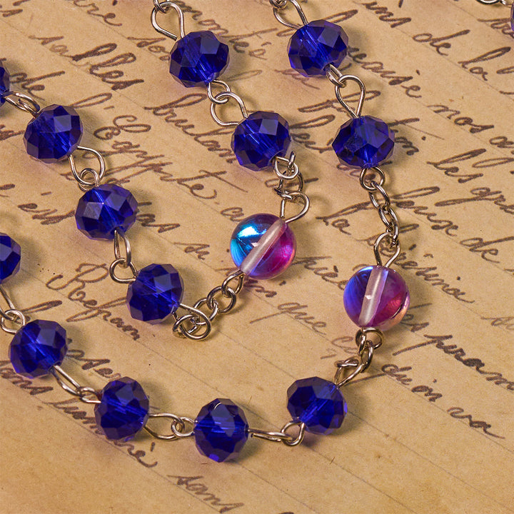 Christianartworkshop Mystischer Gebetsrosenkranz mit facettierten Perlen in Lila und Blau mit Emaille-Medaille „Unsere Liebe Frau“ - image 6