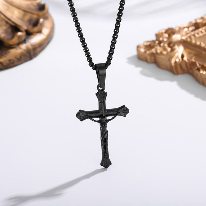 Christianartworkshop Dreifarbige Halskette mit Jesus-Kruzifix: Eine Fusion aus Glauben und stilvollen Farbtönen - Schwarz - image 6
