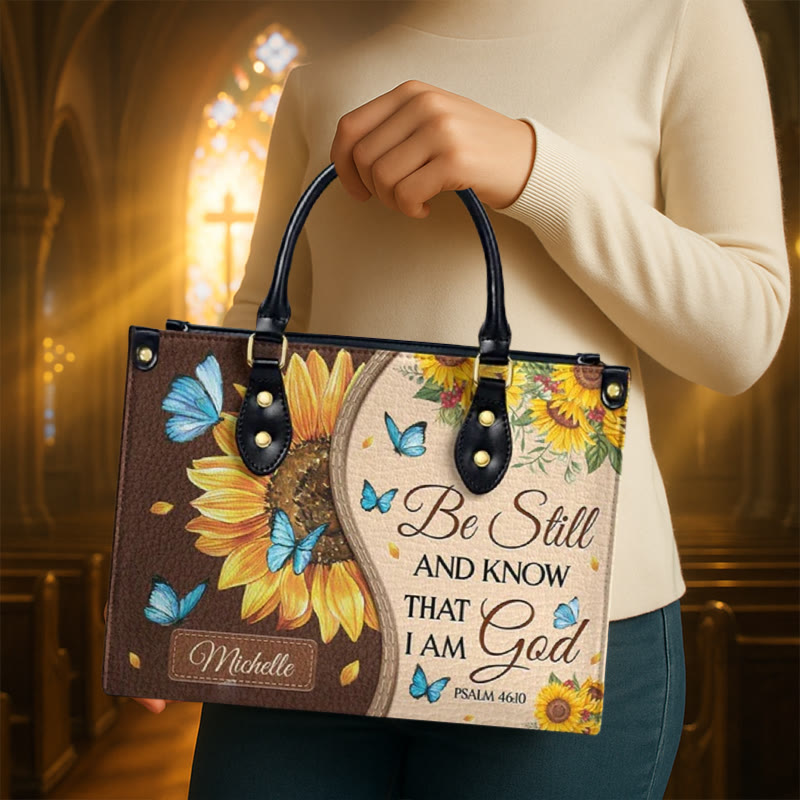 Christianartworkshop Sonnenblume – Schmetterling Personalisierte Lederhandtasche mit biblischer Inspiration - XL - Normal (keine Sonderanfertigung) - image 0