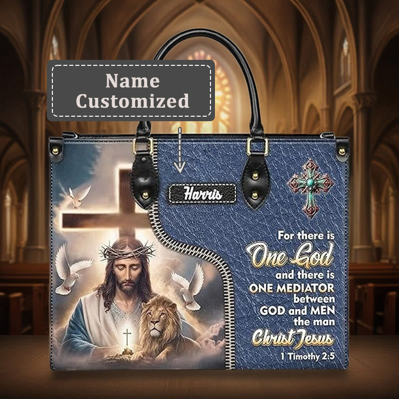 Personalisierte Lederhandtasche von Christianartworkshop mit Jesus, Löwe und dem Bibelvers 1 Timotheus 2,5 - XL - Name personalisiert - image 5
