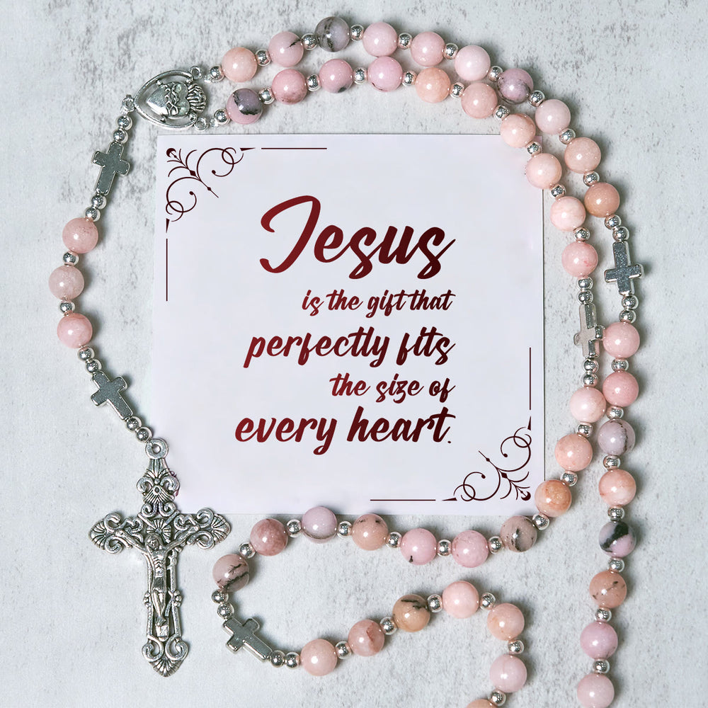 Christianartworkshop GEBETSVOLLER GLAUBE: Handgefertigter Rosenkranz aus rosa runden Perlen mit Geschenkkarte - Jesus ist das Geschenk - image 1