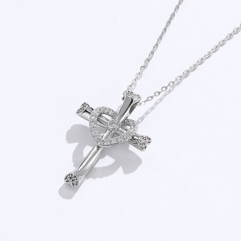Christianartworkshop Halskette mit Kreuz und Herz aus 925er Silber mit Zirkonia: Glaube trifft Liebe in Glanz - image 2