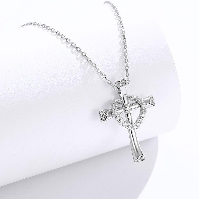 Christianartworkshop Halskette mit Kreuz und Herz aus 925er Silber mit Zirkonia: Glaube trifft Liebe in Glanz - image 3