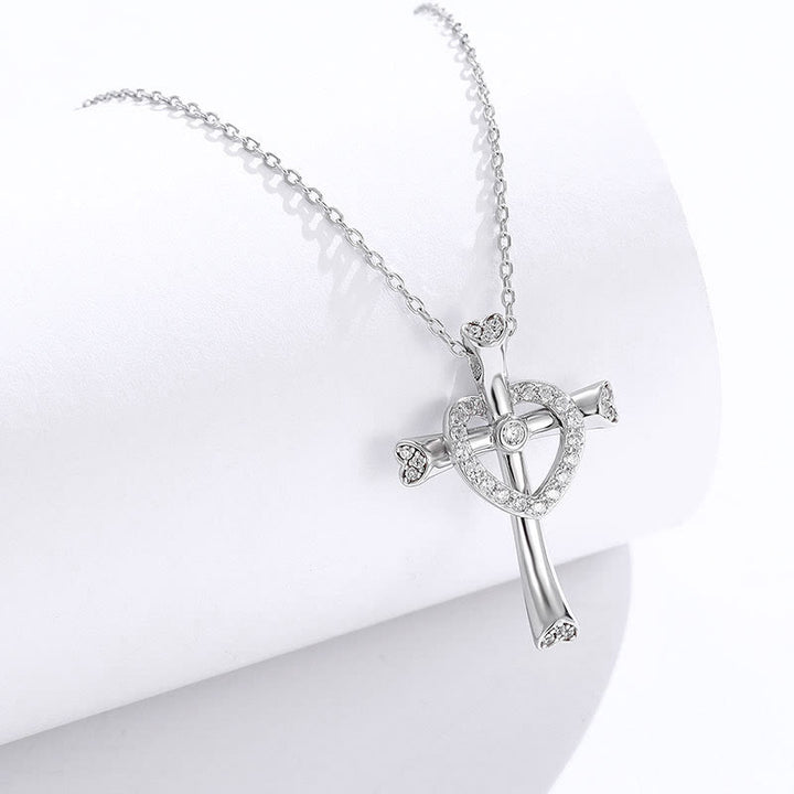 Christianartworkshop Halskette mit Kreuz und Herz aus 925er Silber mit Zirkonia: Glaube trifft Liebe in Glanz - image 3