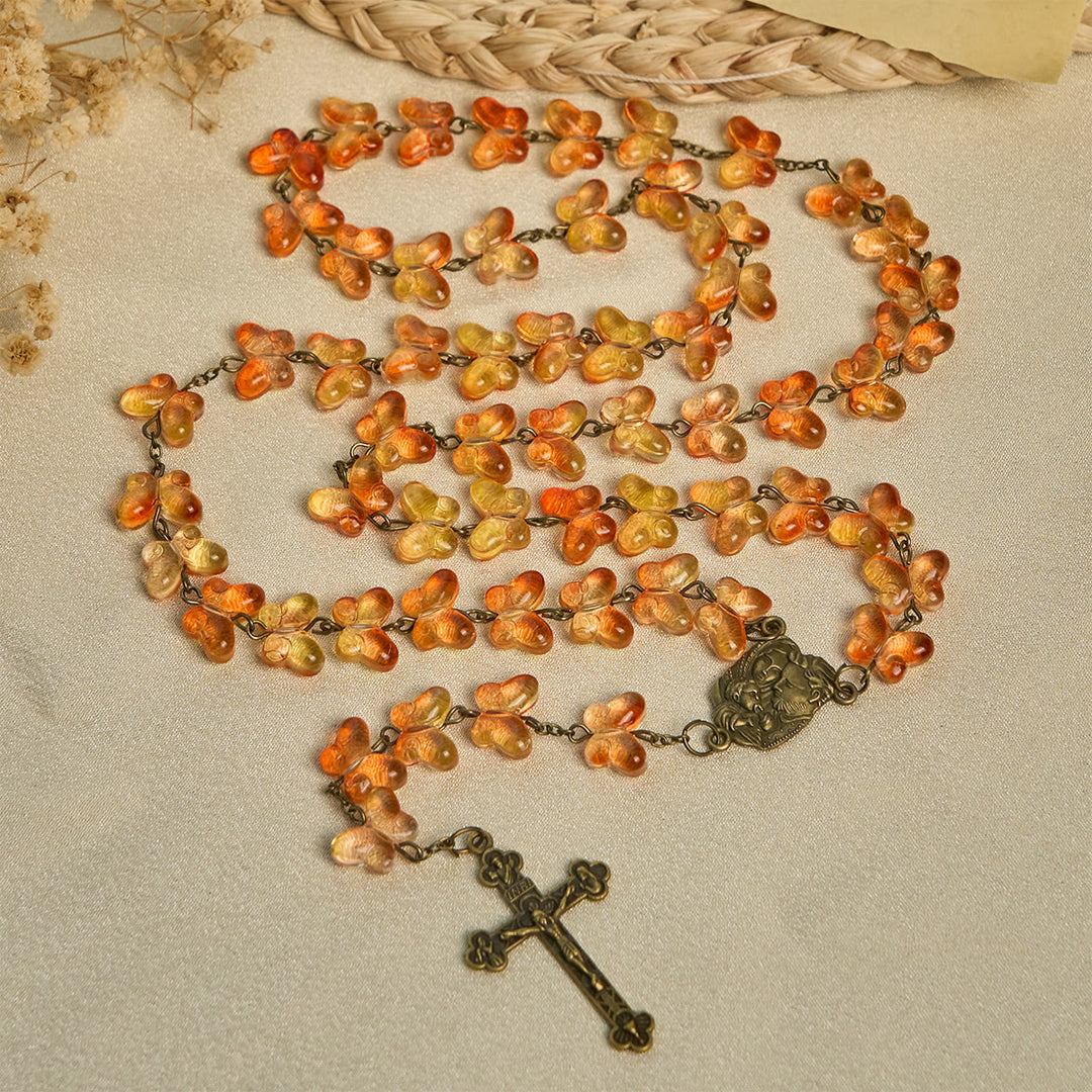 Christianartworkshop Erntedankfest: Bernsteinfarbene Schmetterlingsperlen mit Kruzifix und Tierrosenkranz der Heiligen Familie - image 4