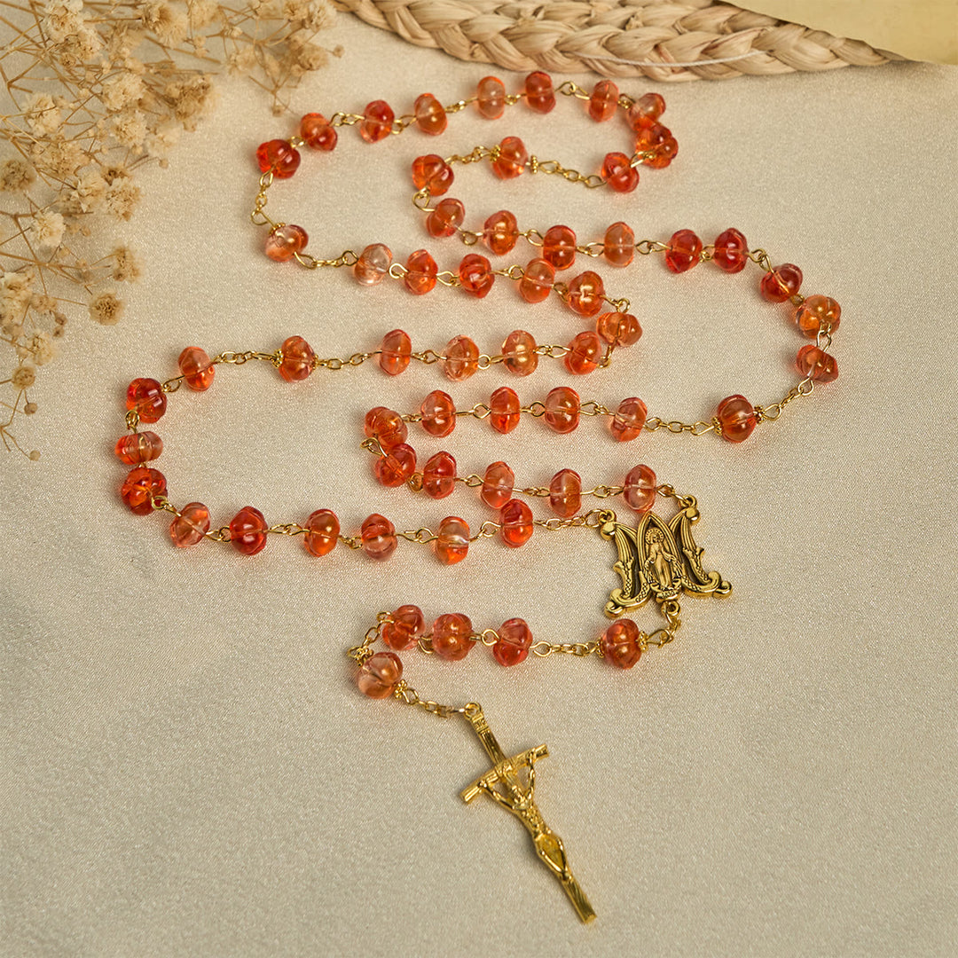 Christianartworkshop Erntedankfest: Rosenkranz aus heiligen Kürbisperlen mit Wundertätiger Medaille und Kreuz - image 6