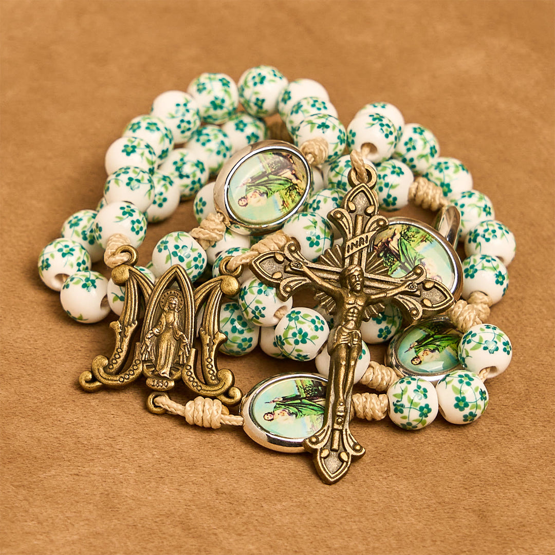 Christianartworkshop Anmutiger Marien-Rosenkranz mit grünen Blumenperlen und St.-Judas-Anhänger - St. Jude & Wundertätige Medaille - image 0